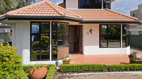 Riverside Villa - Accommodation New Zealand 16