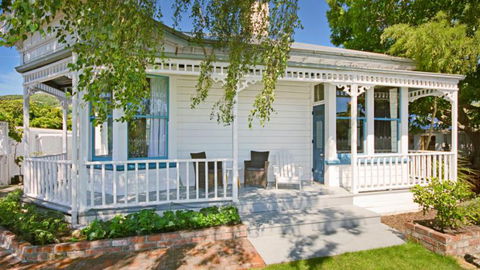 Grove Garden Villa - Accommodation New Zealand 0