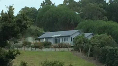 Pohutukawa Cottage - Accommodation New Zealand 1
