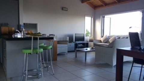 Pohutukawa Cottage - Accommodation New Zealand 4