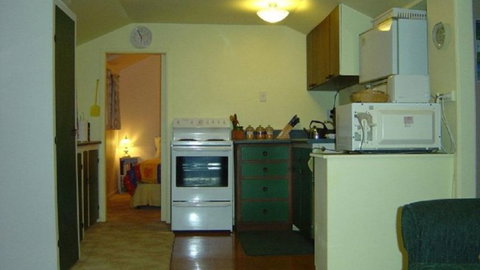 Orchard View Cottage - Self-Contained Accommodation - Accommodation New Zealand 4