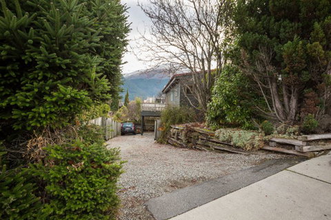 Central Southern Lakes - Queenstown Holiday Home - Accommodation New Zealand 2