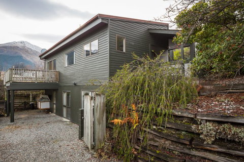 Central Southern Lakes - Queenstown Holiday Home - Accommodation New Zealand 4