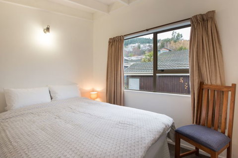 Central Southern Lakes - Queenstown Holiday Home - Accommodation New Zealand 11