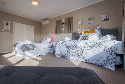 Linger Longer Retreat - Accommodation New Zealand 6