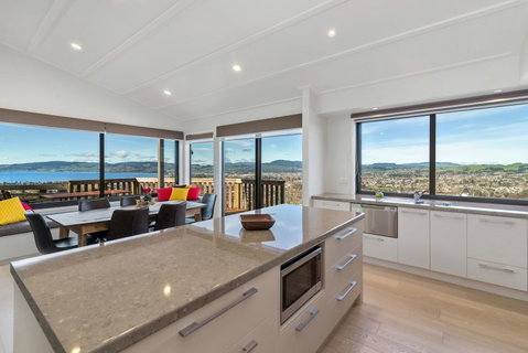 The Lookout Retreat - Accommodation New Zealand 0