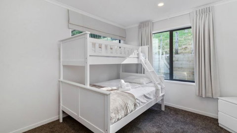 The Lookout Retreat - Accommodation New Zealand 9