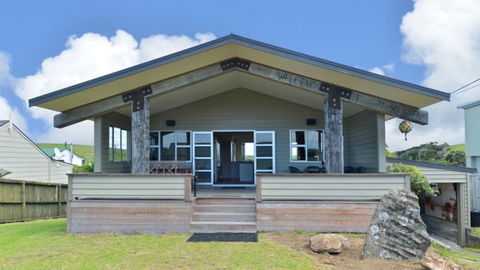 Davies Bay Holiday Homes - Accommodation New Zealand 2