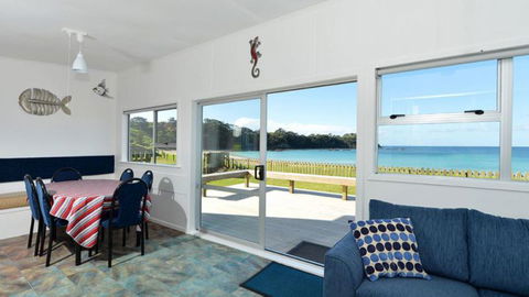 Davies Bay Holiday Homes - Accommodation New Zealand 5