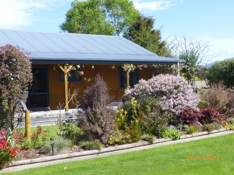 Riwaka Retreat - Accommodation New Zealand 0