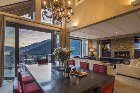 Bach At The Bay - Accommodation New Zealand 0