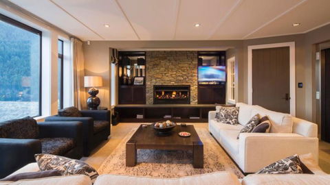 Bach At The Bay - Accommodation New Zealand 8