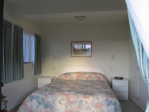 Ti Beach Apartment - Accommodation New Zealand 4