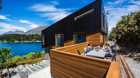 Lakehouse Joela - Accommodation New Zealand 0