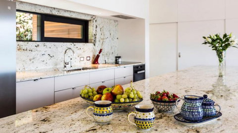 Lakehouse Joela - Accommodation New Zealand 6