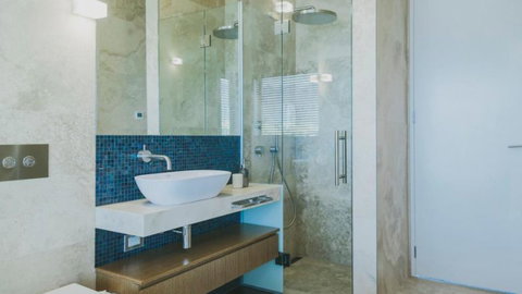 Lakehouse Joela - Accommodation New Zealand 8