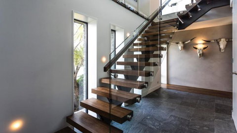 Lakehouse Joela - Accommodation New Zealand 11