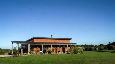 Ferry Man's Cottage - Accommodation New Zealand 3