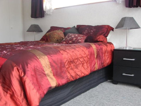 Fiordland Holiday Houses - Accommodation New Zealand 16