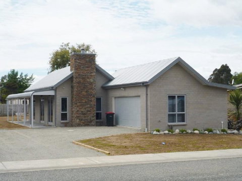 Fiordland Holiday Houses - Accommodation New Zealand 21