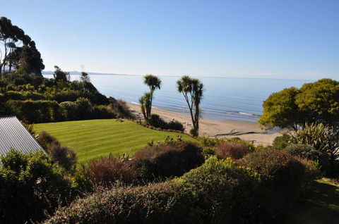 Adrift In Golden Bay - Beachfront Cottages - Accommodation New Zealand 0