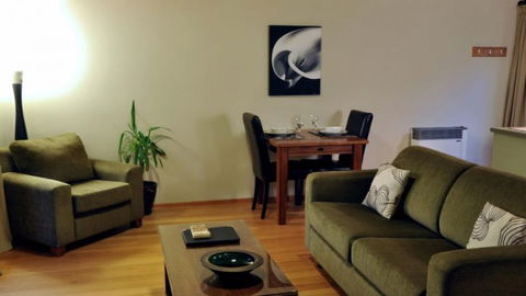 Adrift In Golden Bay - Beachfront Cottages - Accommodation New Zealand 7