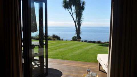 Adrift In Golden Bay - Beachfront Cottages - Accommodation New Zealand 10