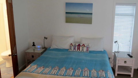 Tapeka Del Mar Beachfront Holiday Home - Accommodation New Zealand 11