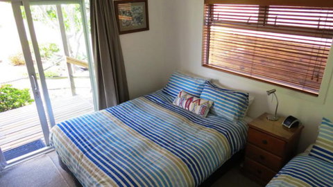 Tapeka Del Mar Beachfront Holiday Home - Accommodation New Zealand 13