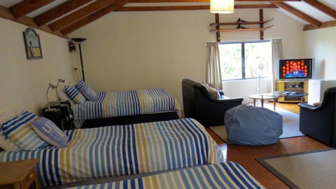 Tapeka Del Mar Beachfront Holiday Home - Accommodation New Zealand 14