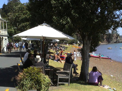 Tapeka Del Mar Beachfront Holiday Home - Accommodation New Zealand 17