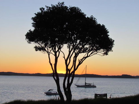 Tapeka Del Mar Beachfront Holiday Home - Accommodation New Zealand 22