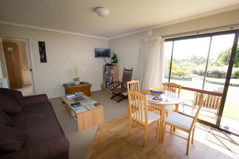 Kowhai Lane Lodge - Accommodation New Zealand 12