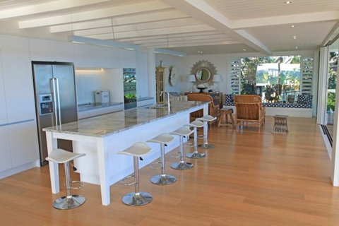 Claire's Luxury Hideaway - Accommodation New Zealand 5