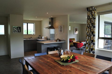 Rotoroa Island Holiday Home: Serenity - Accommodation New Zealand 2