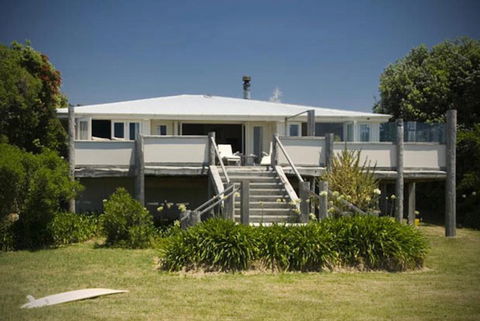 Waimarama The Bach - Accommodation New Zealand 0