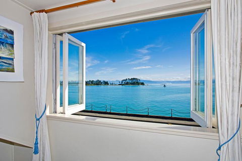 Captain's Cottage - Nelson Waterfront Character Cottage - Accommodation New Zealand 0