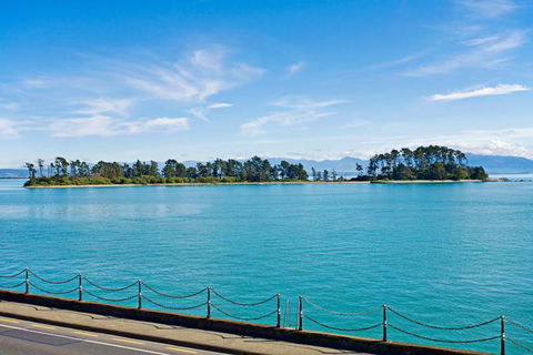 Captain's Cottage - Nelson Waterfront Character Cottage - Accommodation New Zealand 3