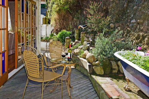 Captain's Cottage - Nelson Waterfront Character Cottage - Accommodation New Zealand 6