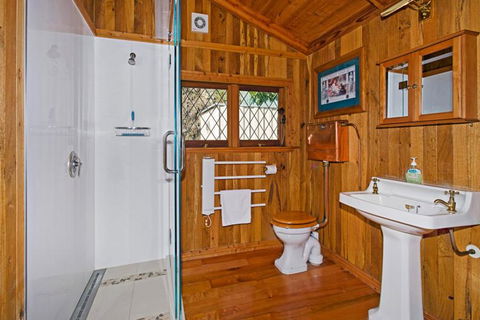 Captain's Cottage - Nelson Waterfront Character Cottage - Accommodation New Zealand 9