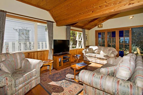 Captain's Cottage - Nelson Waterfront Character Cottage - Accommodation New Zealand 8