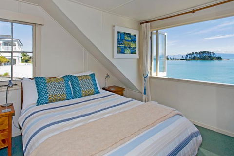 Captain's Cottage - Nelson Waterfront Character Cottage - Accommodation New Zealand 14