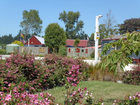 Glenavys Waitaki River Motor Camp - Accommodation New Zealand 3
