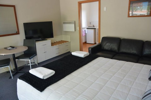 219 On Johns Motel & Holiday Park - Accommodation New Zealand 1