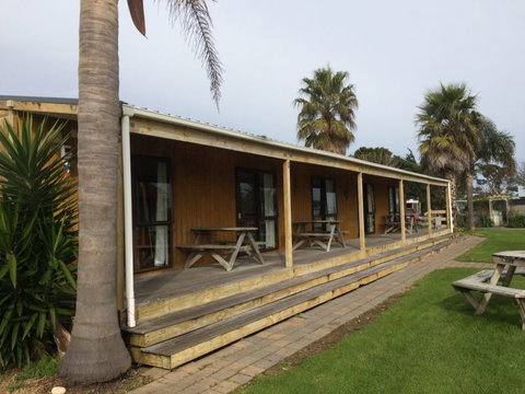Clarks Beach Holiday Park - Accommodation New Zealand 6