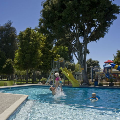 Motueka TOP 10 Holiday Park - Accommodation New Zealand 1