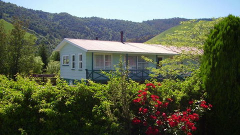 Tapawera Settle - Accommodation New Zealand 6
