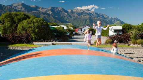 Kaikoura TOP 10 Holiday Park - Accommodation New Zealand 1