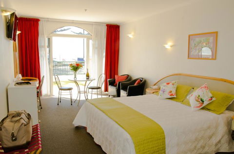 Beachfront Motel - Accommodation New Zealand 11