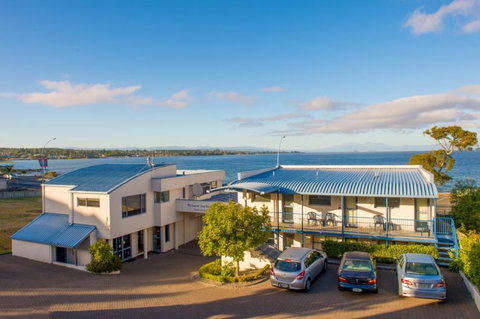 Sails On The Lake - Accommodation New Zealand 1